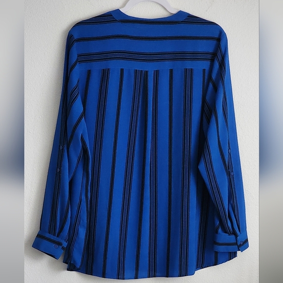 Notations Women's Blue & Black Roll Tab Sleeve Notch Neck Front Pockets Sz 1X - Picture 5 of 9